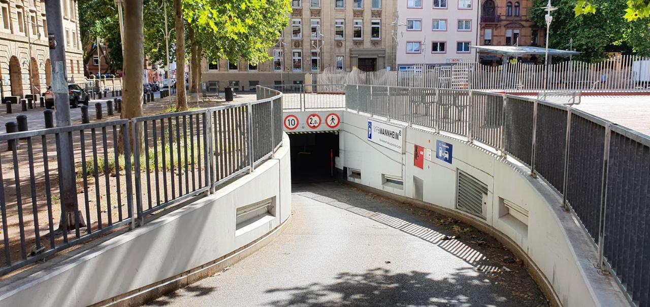 Gemuetliches Privatzimmer In Mannheims Stadtmitte Exterior foto